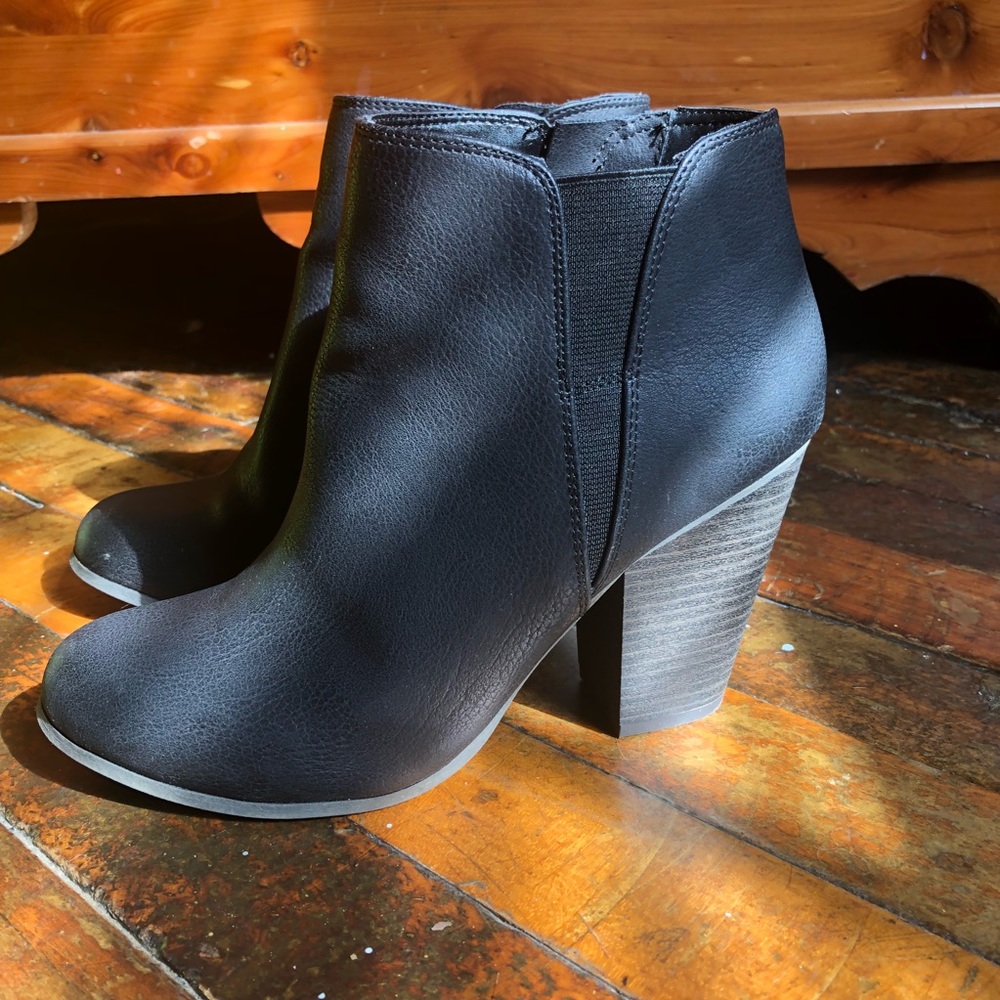 Black Boots